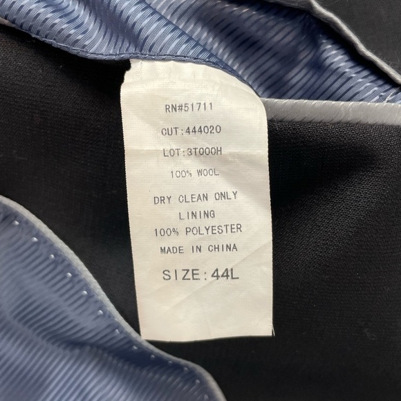 Oleg Cassini 2 Button Blazer in Black Size 44L - Picture 5 of 5